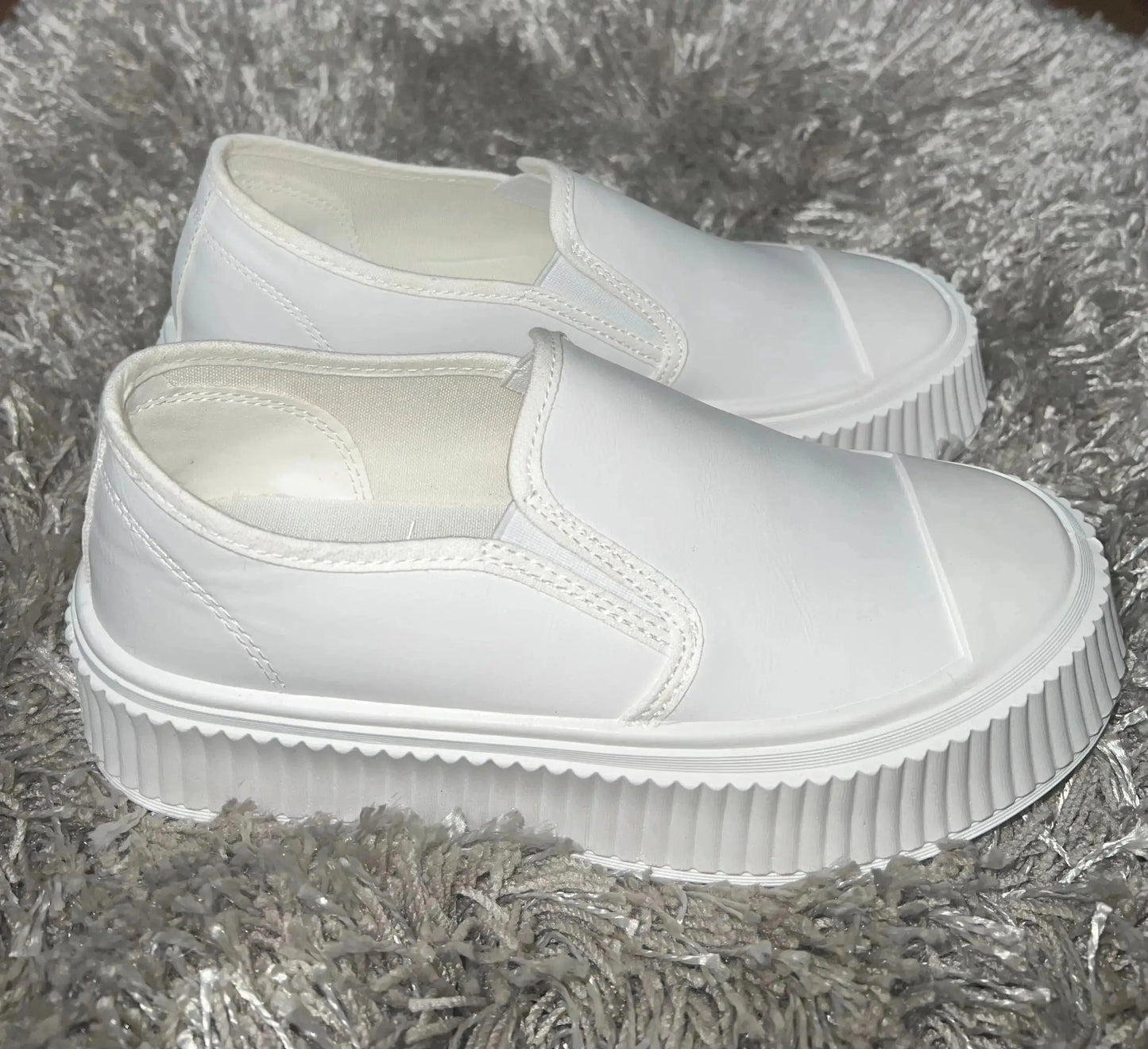 Mizar Sneakers-White - Shop Beautiful Gloww